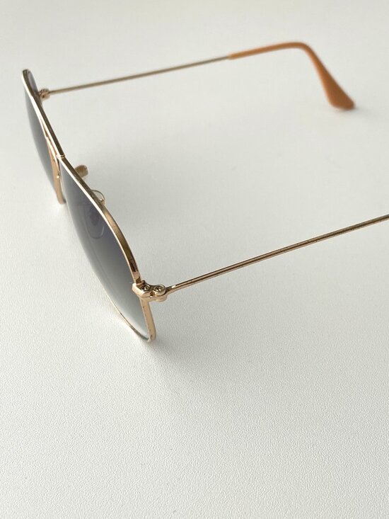Ray-Ban RB3025 Aviator Sunglasses Arista Gold Light Blue Gradient 55mm w/ Case main image 13